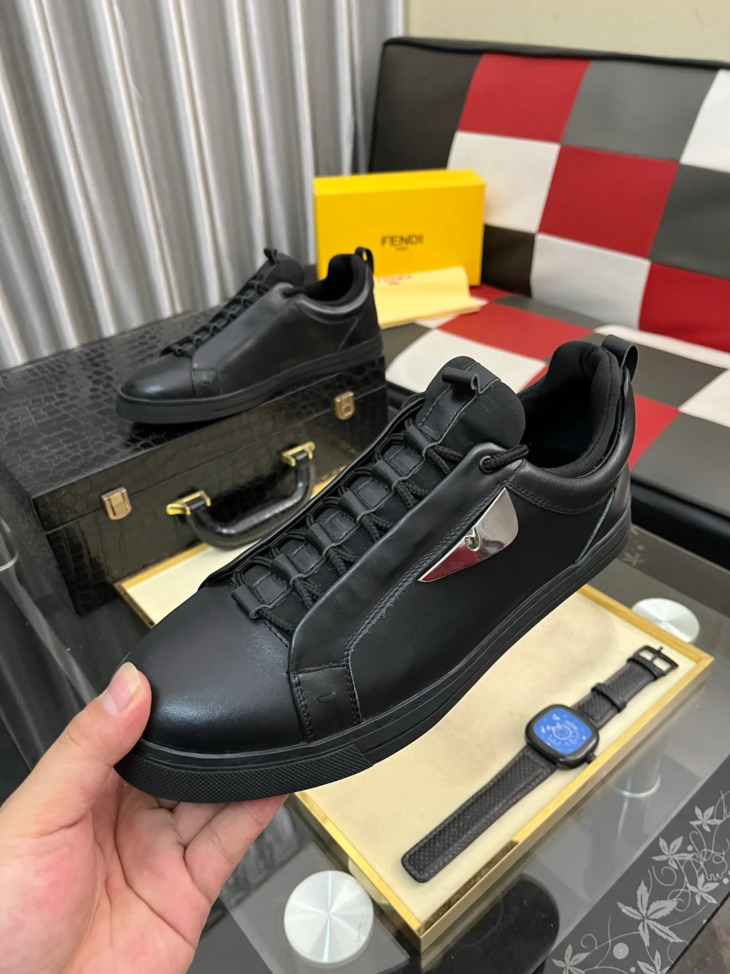 Men's Men's Shoes 💰: 420⌚️⌚️[Fendi] Fendi's latest high-top casual shoes for men! Available at counters simultaneously! A one-to-one replica of the original. The surface is made of imported high-tech waterproof mesh, the interior is made of first-layer water-dyed cowhide, and the original factory-supplied rubber outsole is used. Leading new fashion concepts. Matching code: 38-442️⃣Colors available